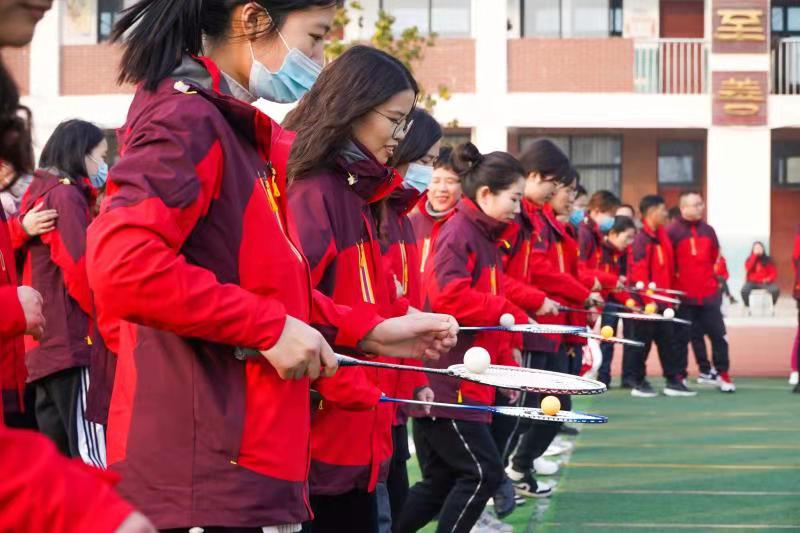 安徽小学冲锋衣换装图片,冲锋衣